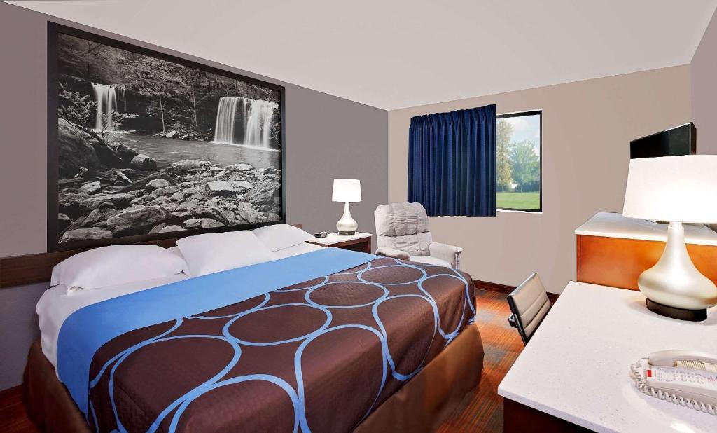 Super 8 by Wyndham Fayetteville image 10