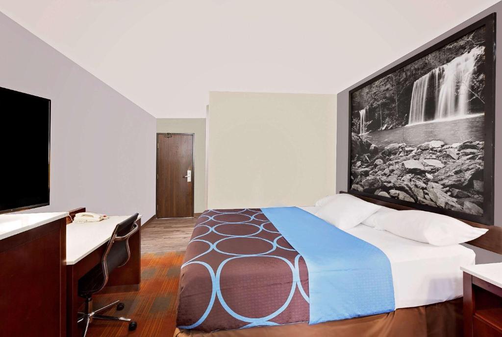 Super 8 by Wyndham Fayetteville image 13